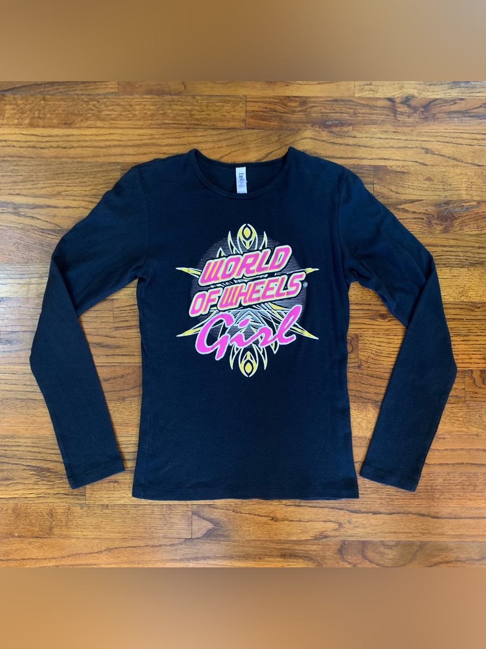Ladies / Teen Bella World of Wheels Girl Graphic LS Blouse / Shirt
Medium 8 - 10